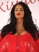Katie-Price-Kissable-1