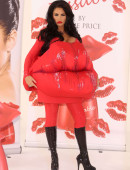 Katie-Price-Kissable-5