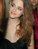 Kristen-Stewart-at-Zuhair-Murad-Fashion-Show-in-Paris-1