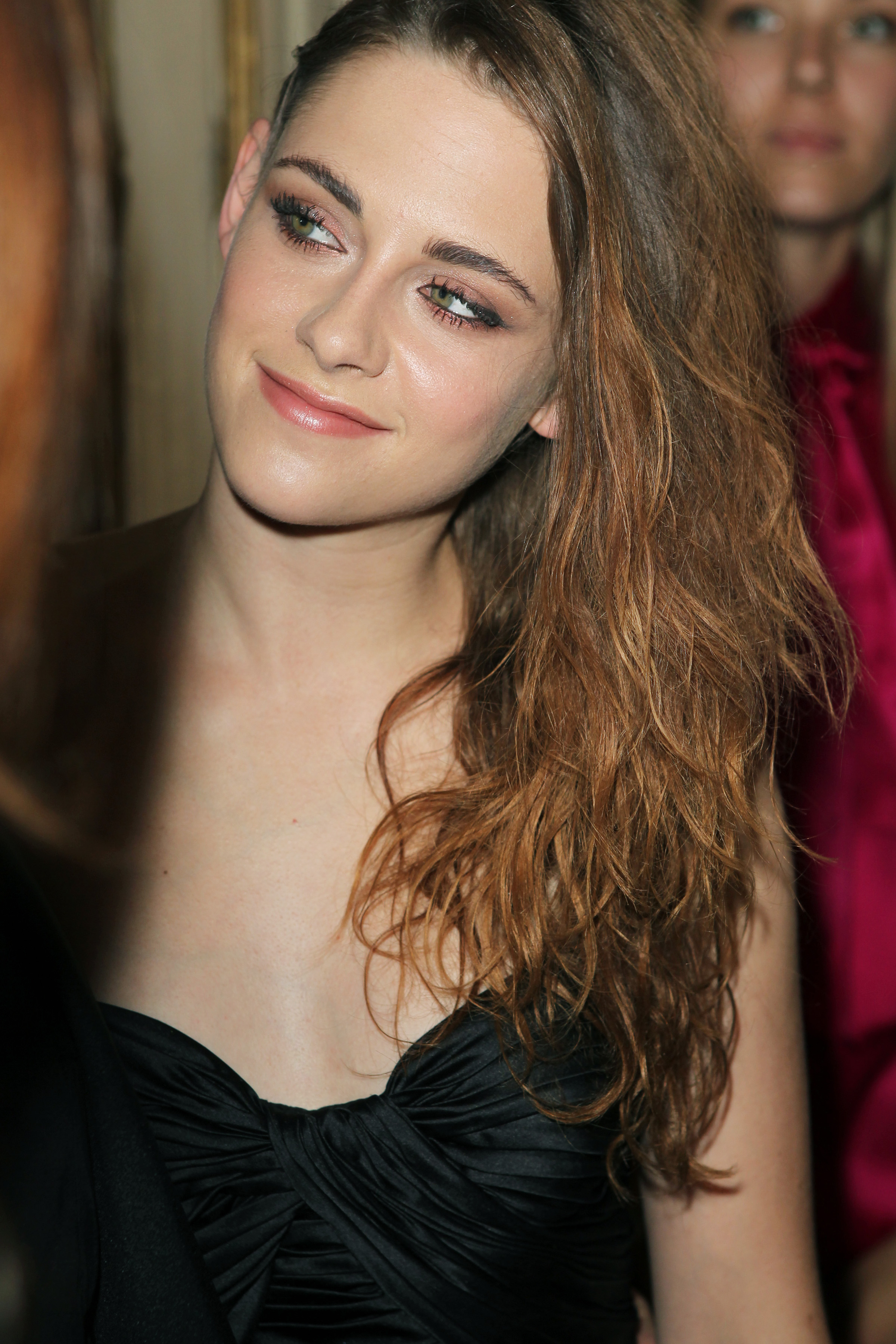 Kristen-Stewart-at-Zuhair-Murad-Fashion-Show-in-Paris-1