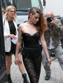 Kristen-Stewart-at-Zuhair-Murad-Fashion-Show-in-Paris-40
