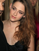 Kristen-Stewart-at-Zuhair-Murad-Fashion-Show-in-Paris-8