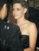Kristen-Stewart-at-Zuhair-Murad-Fashion-Show-in-Paris-9