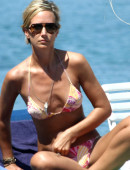 Lady-Victoria-Hervey-in-Bikini-5