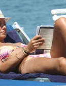 Lady-Victoria-Hervey-in-Bikini-6