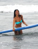 Leilani-Dowding-in-Bikini-13