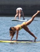 Leilani-Dowding-in-Bikini-23