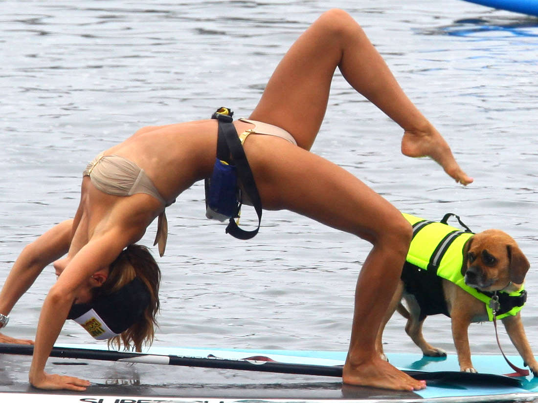 Leilani-Dowding-in-Bikini-4