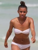 Melody-Thornton-in-Bikini-11