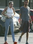 Miley-Cyrus-Leaving-a-Building-in-LA-5