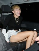 Miley-Cyrus-Leggy-Box-Club-London-11