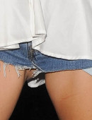 Miley-Cyrus-Leggy-Box-Club-London-3