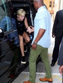 Miley-Cyrus-Leggy-Candids-in-London-10