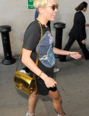 Miley-Cyrus-at-BBC-Radio-1