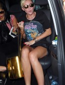 Miley-Cyrus-at-BBC-Radio-10