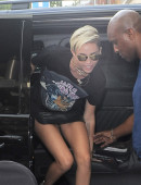 Miley-Cyrus-at-BBC-Radio-6