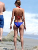 Nicole-Richie-Bikini-Candids-at-a-Beach-in-Santa-Barbara-2