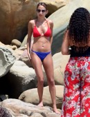 Nicole-Richie-Bikini-Candids-at-a-Beach-in-Santa-Barbara-4