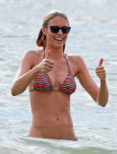 Paige-Butcher-in-Bikini-in-Maui-21