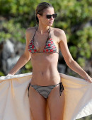 Paige-Butcher-in-Bikini-in-Maui-22