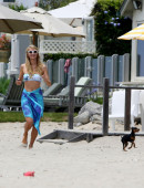 Paris-Hilton-in-a-Bikini-in-Malibu-12