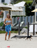Paris-Hilton-in-a-Bikini-in-Malibu-13