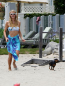 Paris-Hilton-in-a-Bikini-in-Malibu-14