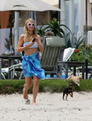 Paris-Hilton-in-a-Bikini-in-Malibu-18