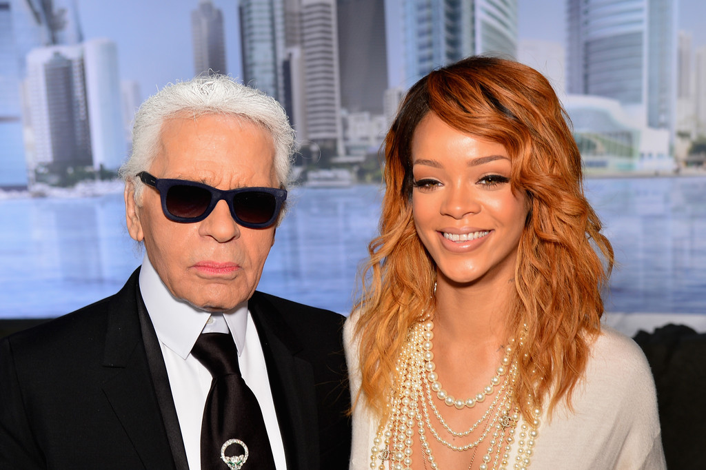 Rihanna-at-Chanel-Fashion-Show-in-Paris-13