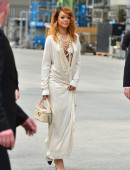 Rihanna-at-Chanel-Fashion-Show-in-Paris-6