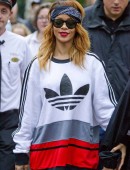 Rihanna-at-Tivoli-Garden-Amusement-Park-in-Copenhagen-9