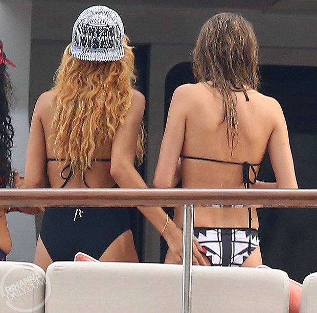 Rihanna-in-Black-Swimsuit-1