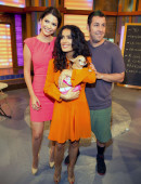 Salma-Hayek-on-Despierta-America-6