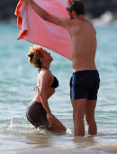Shakira-in-Bikini-10