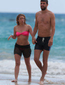 Shakira-in-Bikini-11