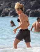 Shakira-in-Bikini-12
