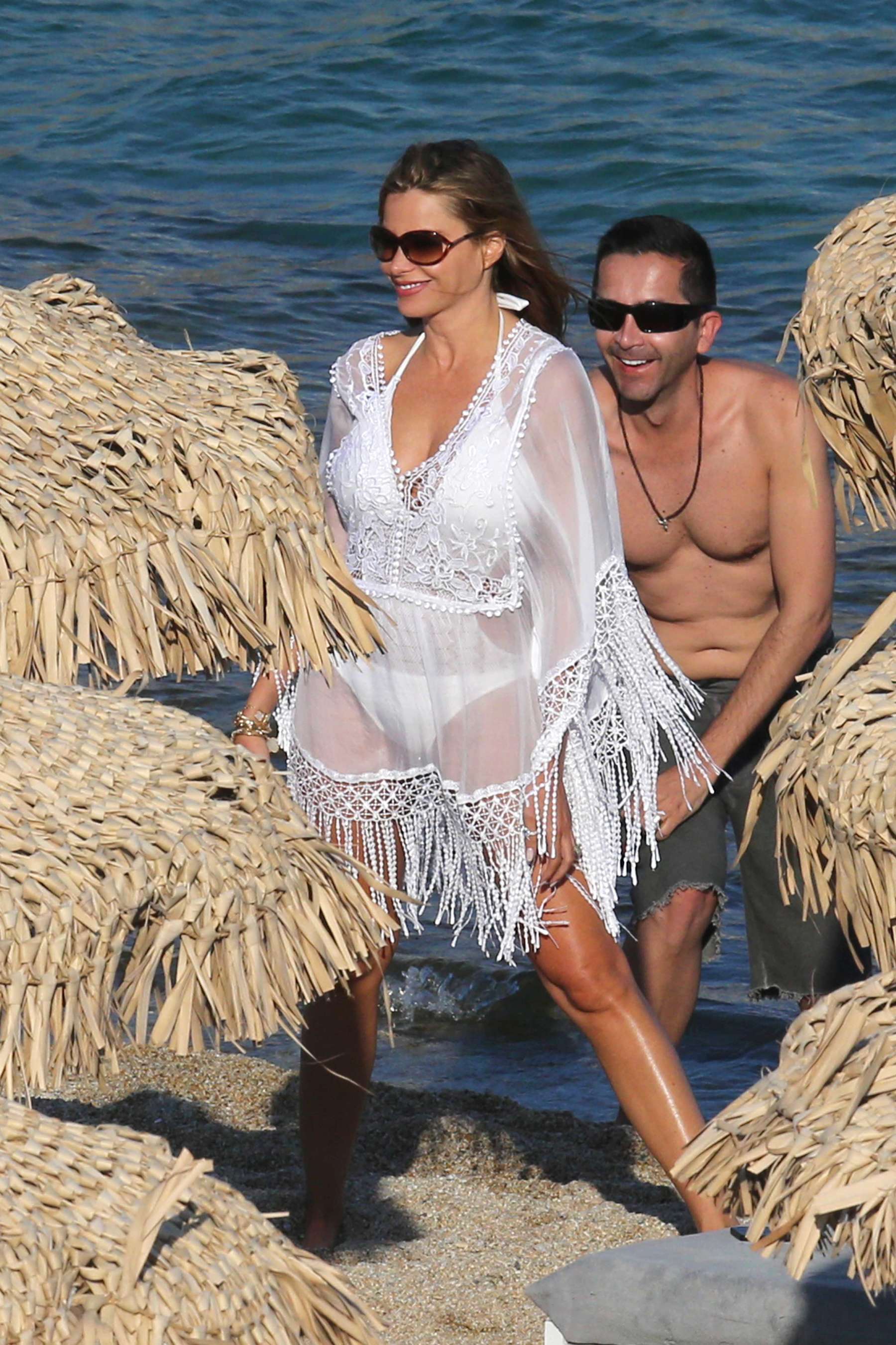 Sofia-Vergara-in-Bikini-9
