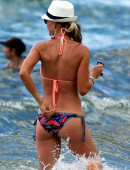 Suzanne-Quast-Bikini-Candids-in-Hawaii-1
