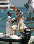 Uma-Thurman-at-Club-55-in-Saint-Tropez-3