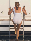 Uma-Thurman-in-Swimsuit-13
