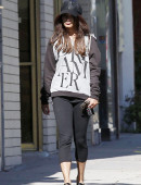 Vanessa-Hudgens-and-Stella-Hudgens-1