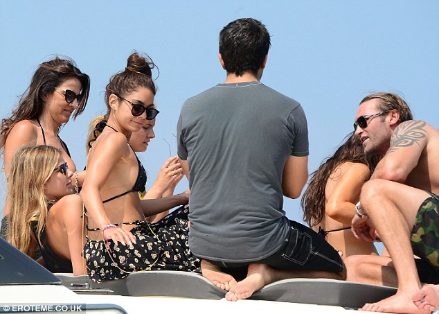 Vanessa-Hudgens-in-Bikini-5
