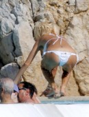 Victoria-Silvstedt-in-White-Bikini-2