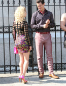 AnnaSophia-Robb-Leggy-The-Carrie-Diaries-NYC-6