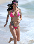 Cami-Li-in-Bikini-8