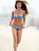 Charisma-Carpenter-in-Bikini-in-Malibu-6
