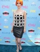 Hayley-Williams-at-Teen-Choice-Awards-2013-3