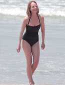 Helen-Hunt-in-Swimsuit-4