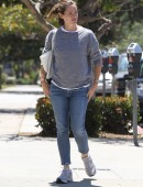 Jennifer-Garner-Booty-in-Jeans-3