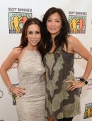 Kelly-Hu-and-Lacey-Chabert